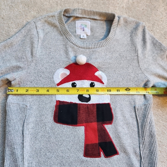 Gray Bear Design Kids Sweater, Size Medium - Picture 4 of 7